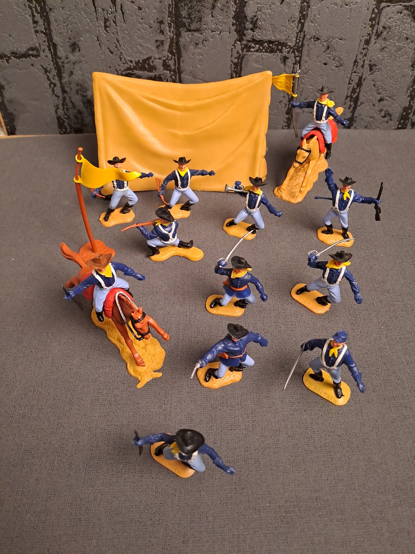 Timpo Toys U.S Cavalry Scenary