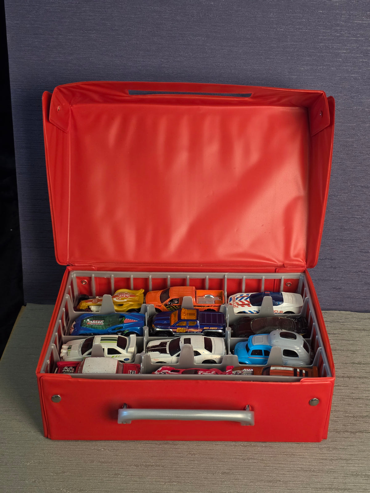 Hot Wheels Collector Case med 24 Biler