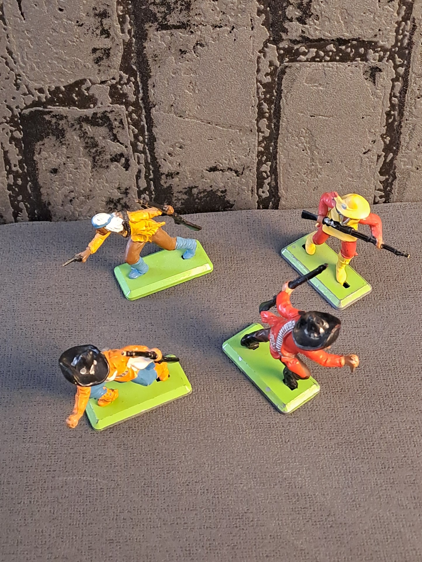 Britains Deetail Apaches and Mexicans / Apache Indianere og Mexikanere