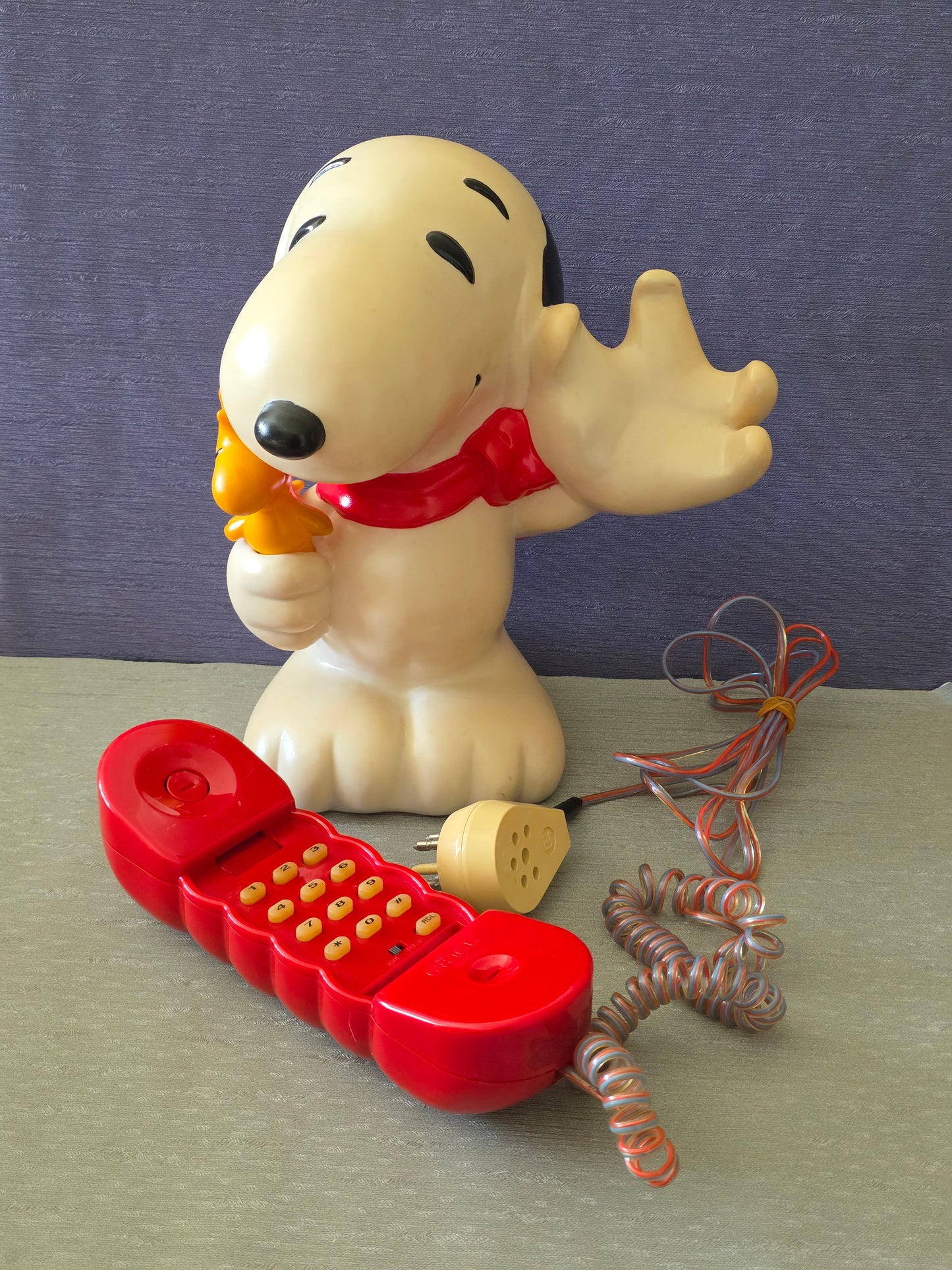 Nuser Telefon og Sparebøsse / Snoopy Telephone and Piggybank