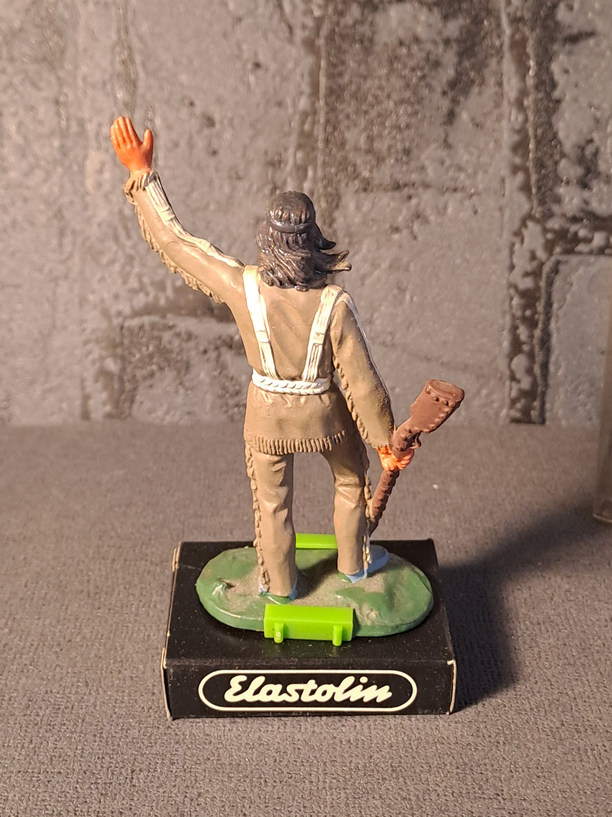 Elastolin Winnetou with Rifle / Elastolin Winnetou med Riffel