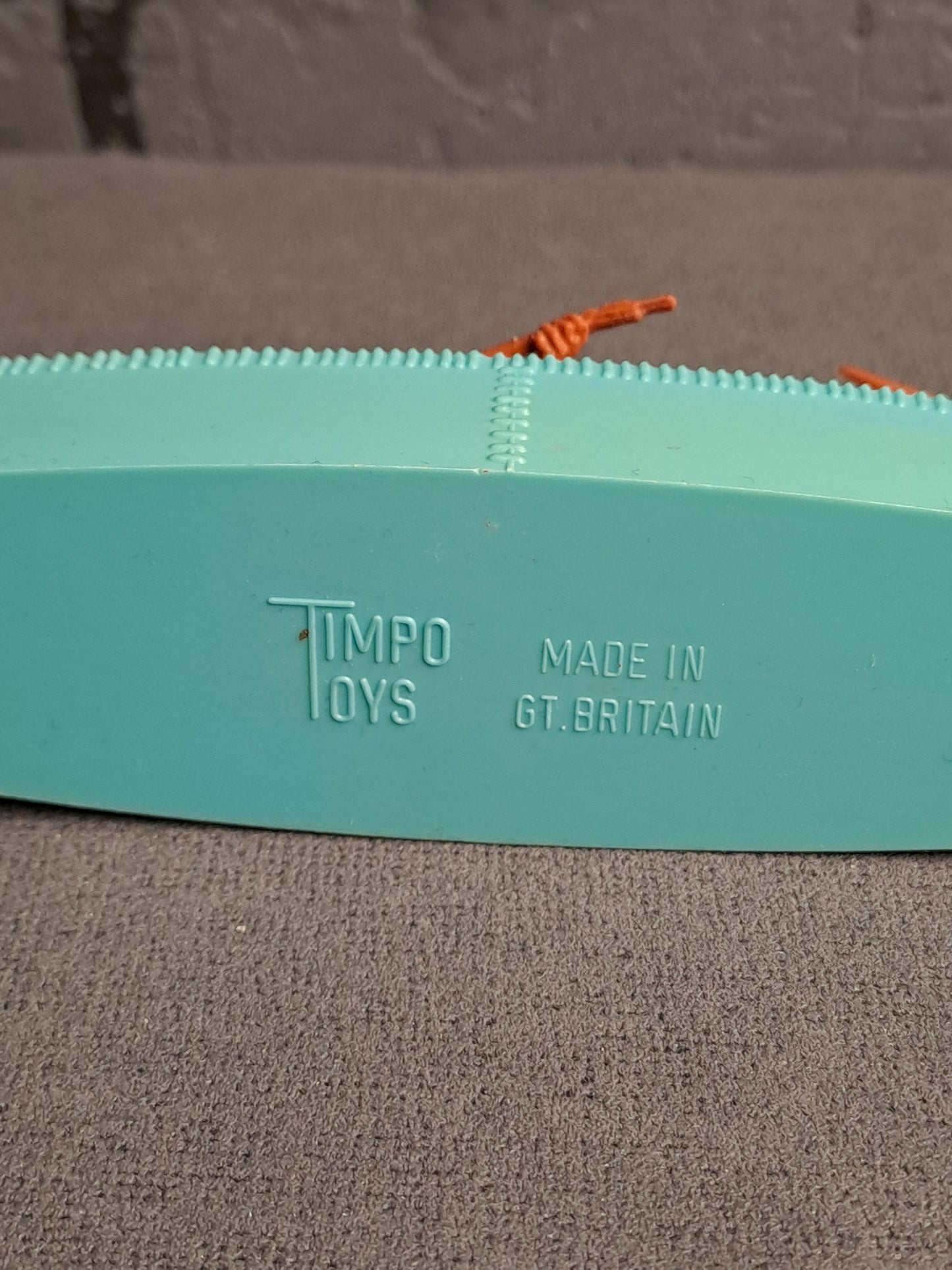 Timpo Toys Indians in Canoe / Timpo Toys Indianere i Kano