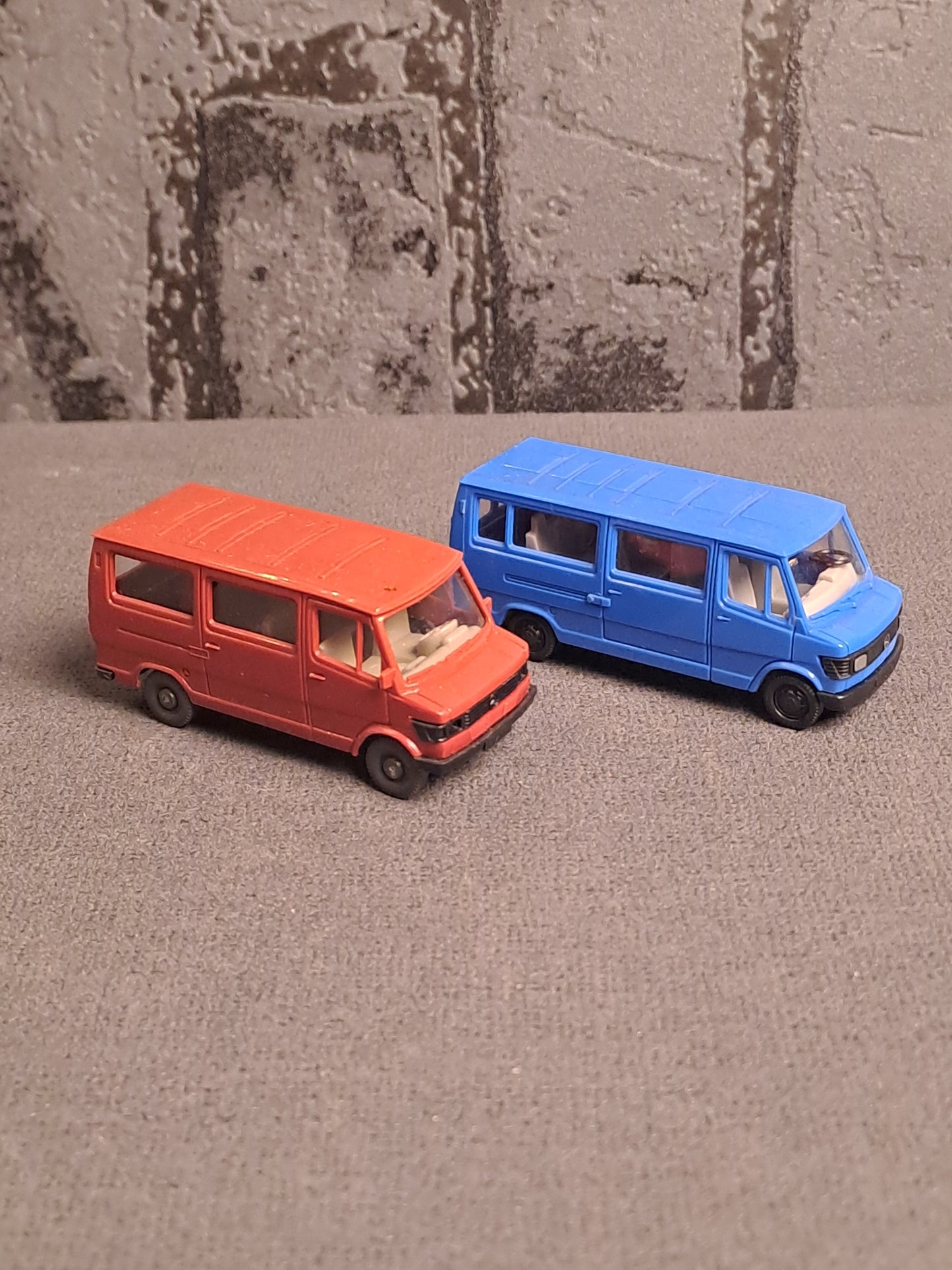 Wiking Mercedes x2