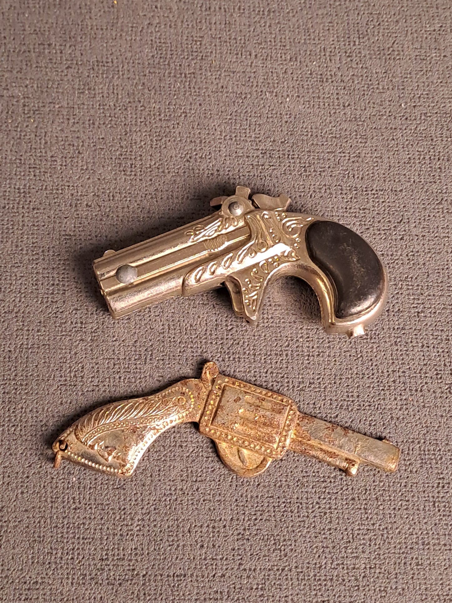 Key Ring Mini Guns 1970's / Nøglerings Mini Pistoler 1970'erne