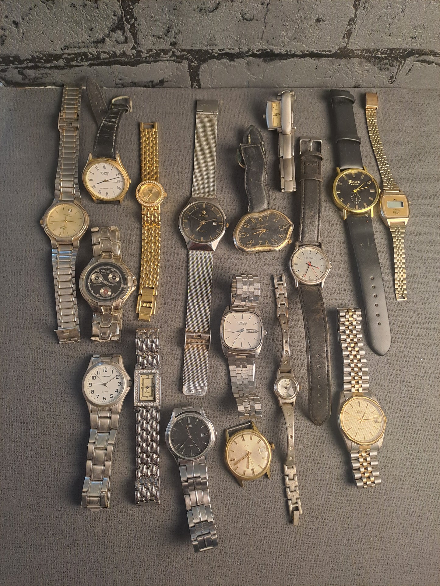 Vintage Wrist Watches / Vintage Armbåndsure x17