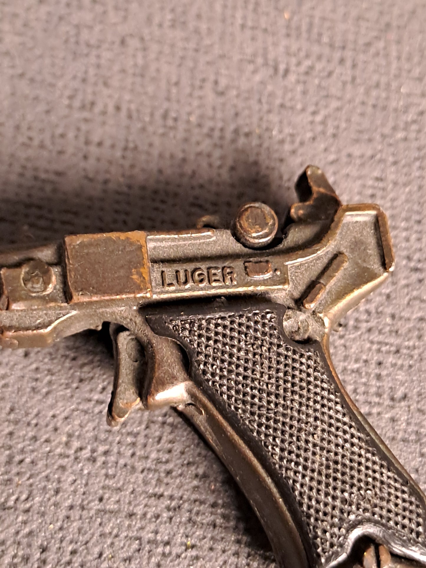 Key Ring Mini Gun Luger 1970's / Nøglerings Mini Pistol Luger 1970'erne