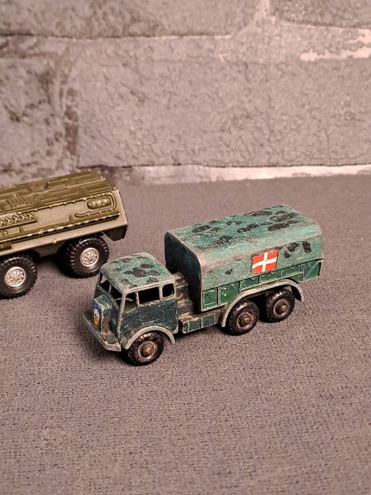 Siku and Lesney Military