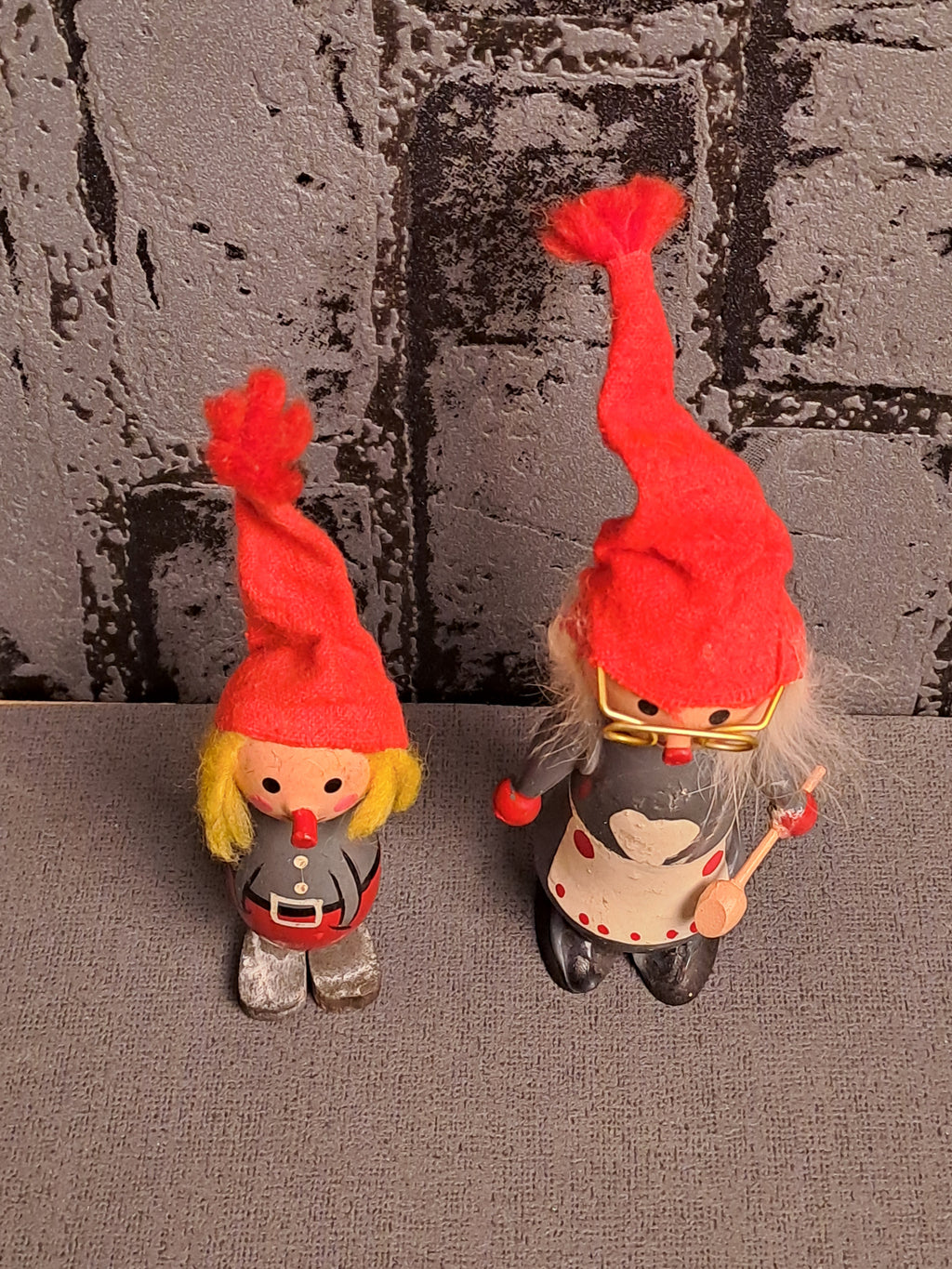 Vintage Daells Varehus Pixies