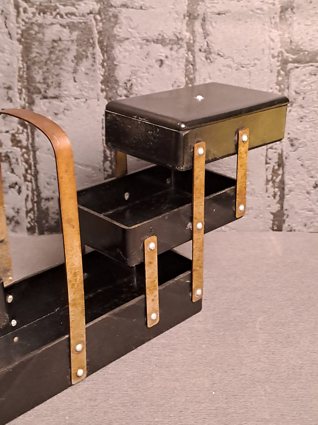Very Rare Bakelite Sewing Box / Meget Sjældent Bakelit Syskrin 1930erne